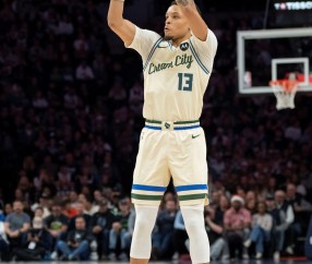 ewc电竞世界杯官网-手感不佳！罗林斯14投5中&amp;三分5中1得11分7板3助1帽 正负值-23